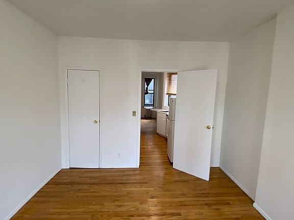 2nd image of 223 E 10th St APT 19