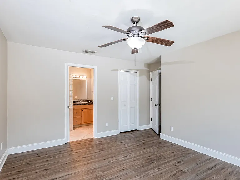811 SW 14th Pl — Photo 11