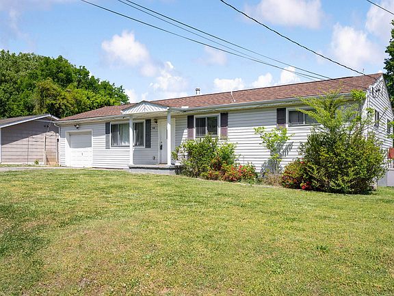 2nd image of 722 Mary Agnes Dr