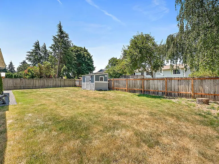 62 Queets St — Photo 26