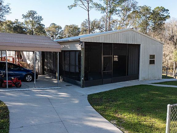 3rd image of 110 SW Aloe Ct