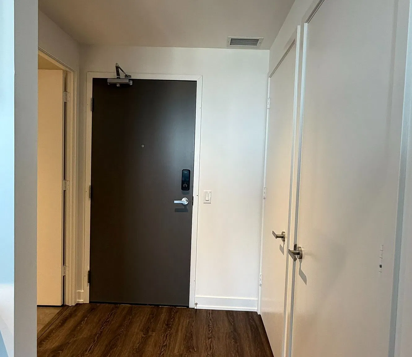 2 bed, $2,450 — Photo 4