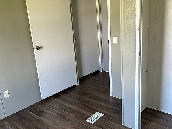 5th image of 128 W 16th St