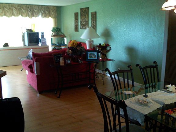 3rd image of 1101 Crystal Lake Dr APT 706