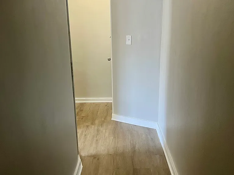 1010 Main St #2 — Photo 6