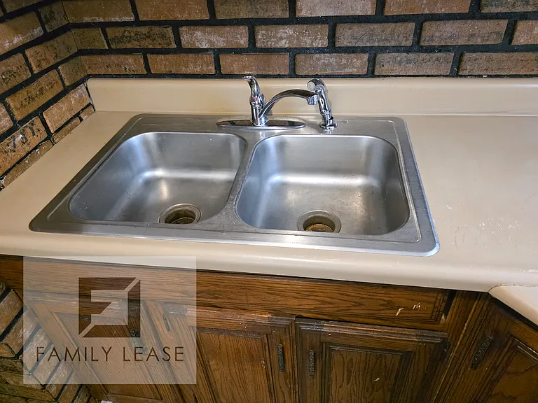 732 Saint Nicholas Dr — Photo 11