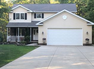 12265 Country Oaks Trl, Chardon, OH 44024