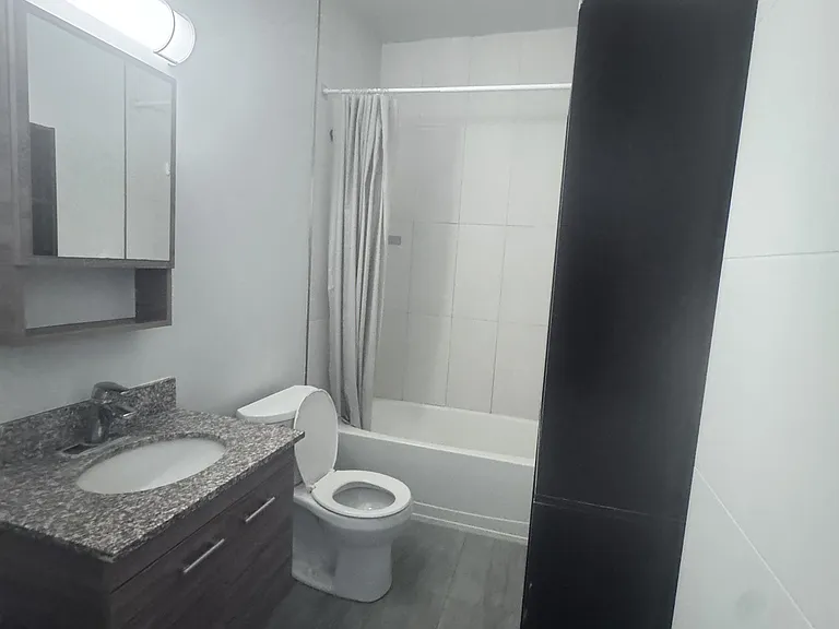 318 Spruce St #406 — Photo 12