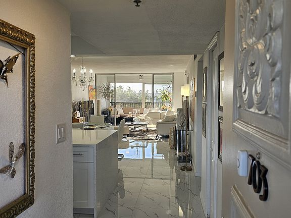 2nd image of 3910 Inverrary Blvd #703