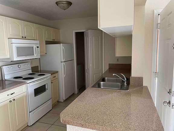 2nd image of 2550 N Alafaya Trl APT 6109