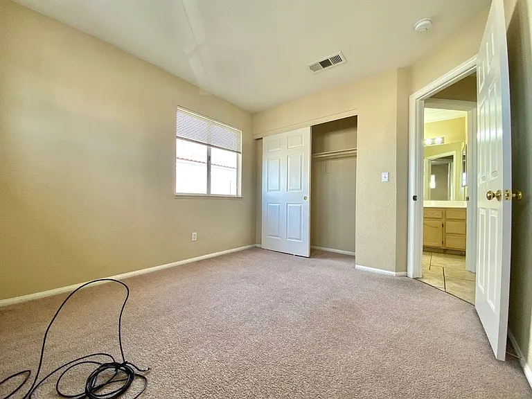 8009 Dover Shores Ave — Photo 29