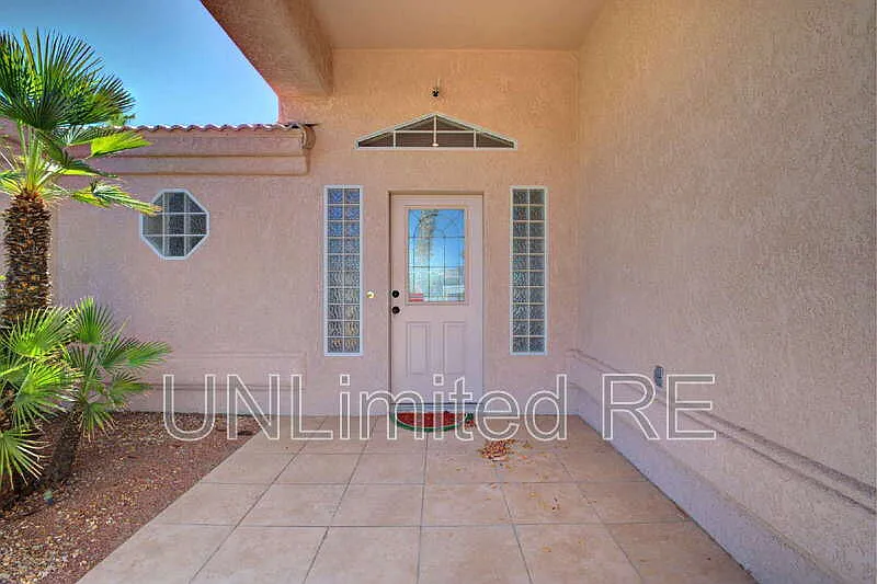 3 bed, 2.0 bath, 2154 sqft, $2,500 — Photo 3
