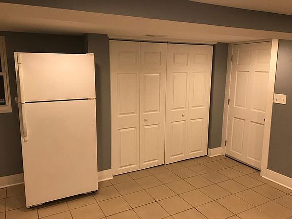 3rd image of 3608 S Hermitage Ave #Basement