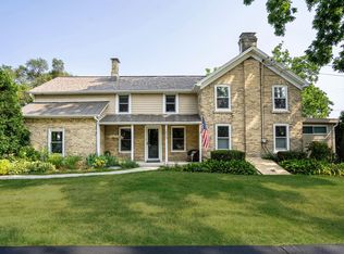 2805 N Barker Rd, Brookfield, WI 53045