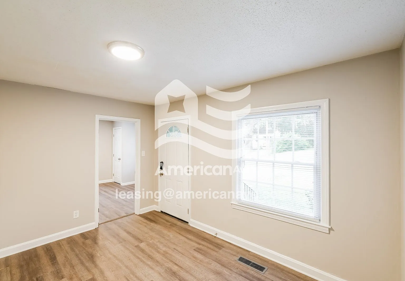 4 bed, 2.0 bath, 1200 sqft, $1,180 — Photo 3