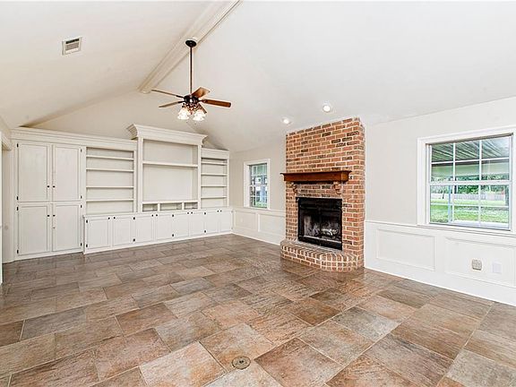 2nd image of 41004 Adelle Dr