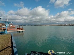 817 N Colony Rd, Grand Island, NY 14072