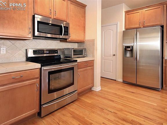 3rd image of 808 Coyote Willow Dr