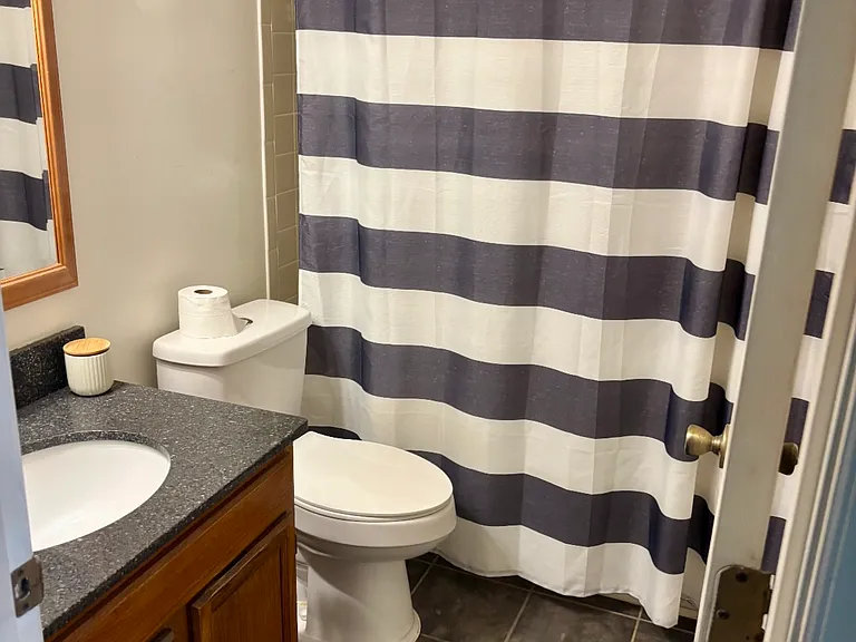 3831 Armitage Dr — Photo 8