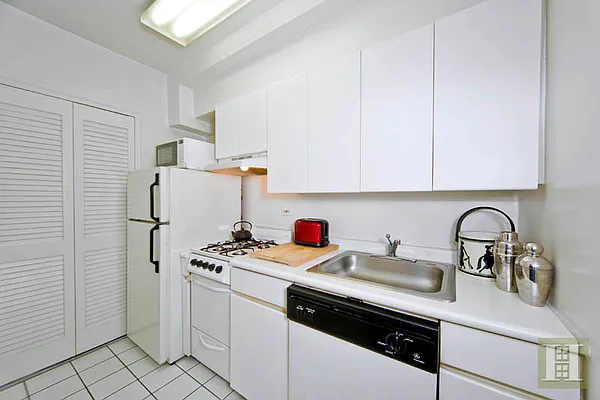 Sold by Halstead Real Estate | media 26