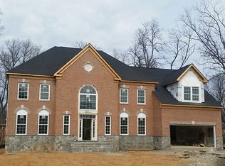 7750 Lions Gate Ct, Falls Church, VA 22043