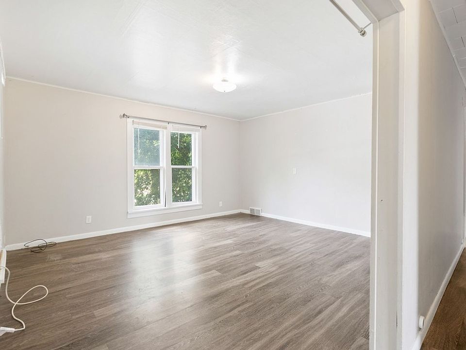 1st image of 1012 Clay St #1/2