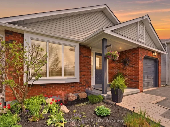 23 Gosney Cres, Barrie, ON L4N 6T6