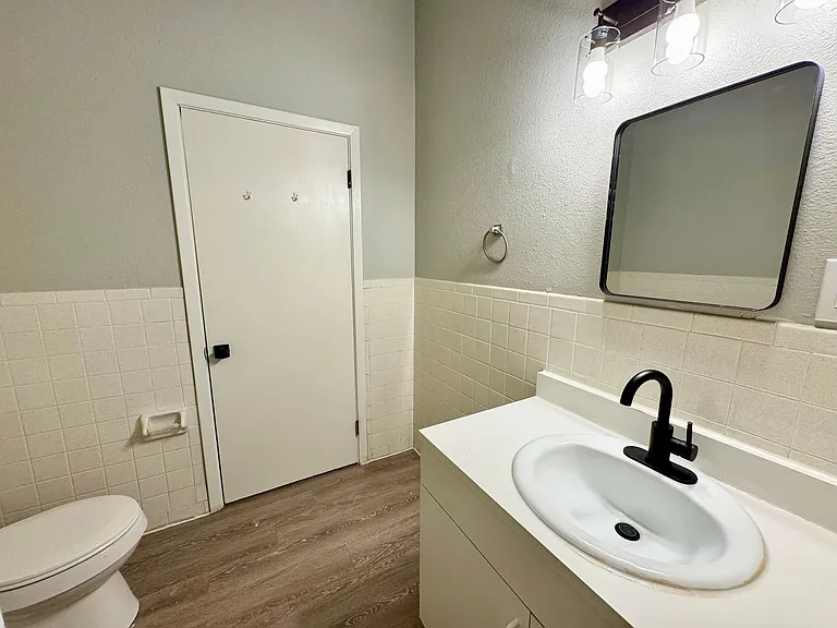 705 Sunrise Ave — Photo 58