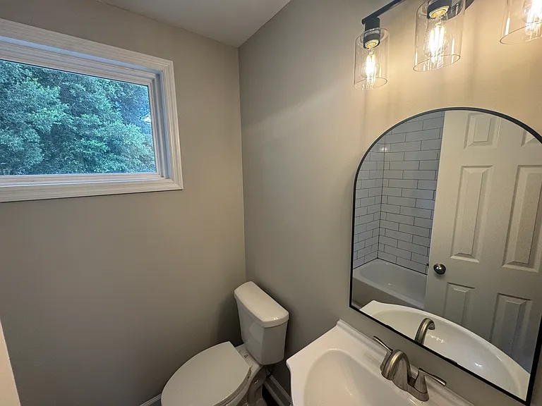 335 Hill Ave NW #B — Photo 14