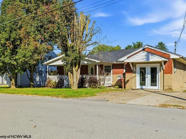 232 Johnson Ave, Bridgeport, WV 26330