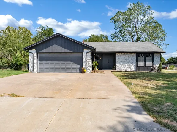 9125 E 47th Pl, Tulsa, OK 74145