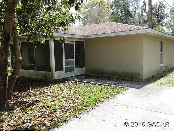 Front entry screened porch