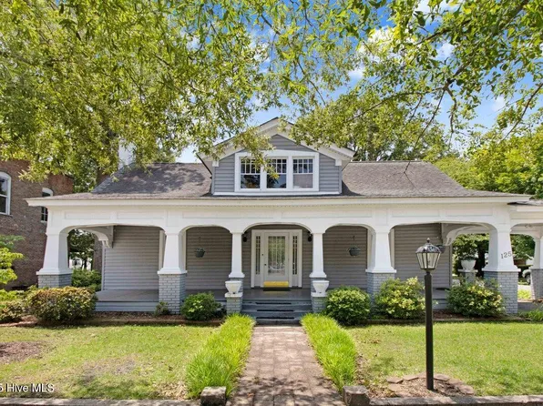 125 W Pine Street, Pine Level, NC 27568