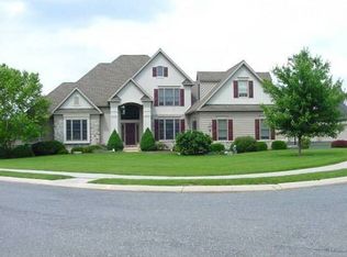 2255 Coach Light Ln, Lancaster, PA 17601