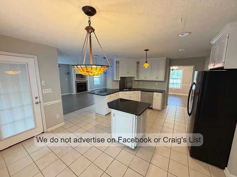 2556 Lull Water Dr — Photo 4