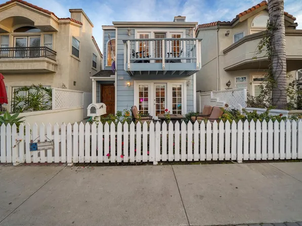 220 9th St, Huntington Beach, CA 92648