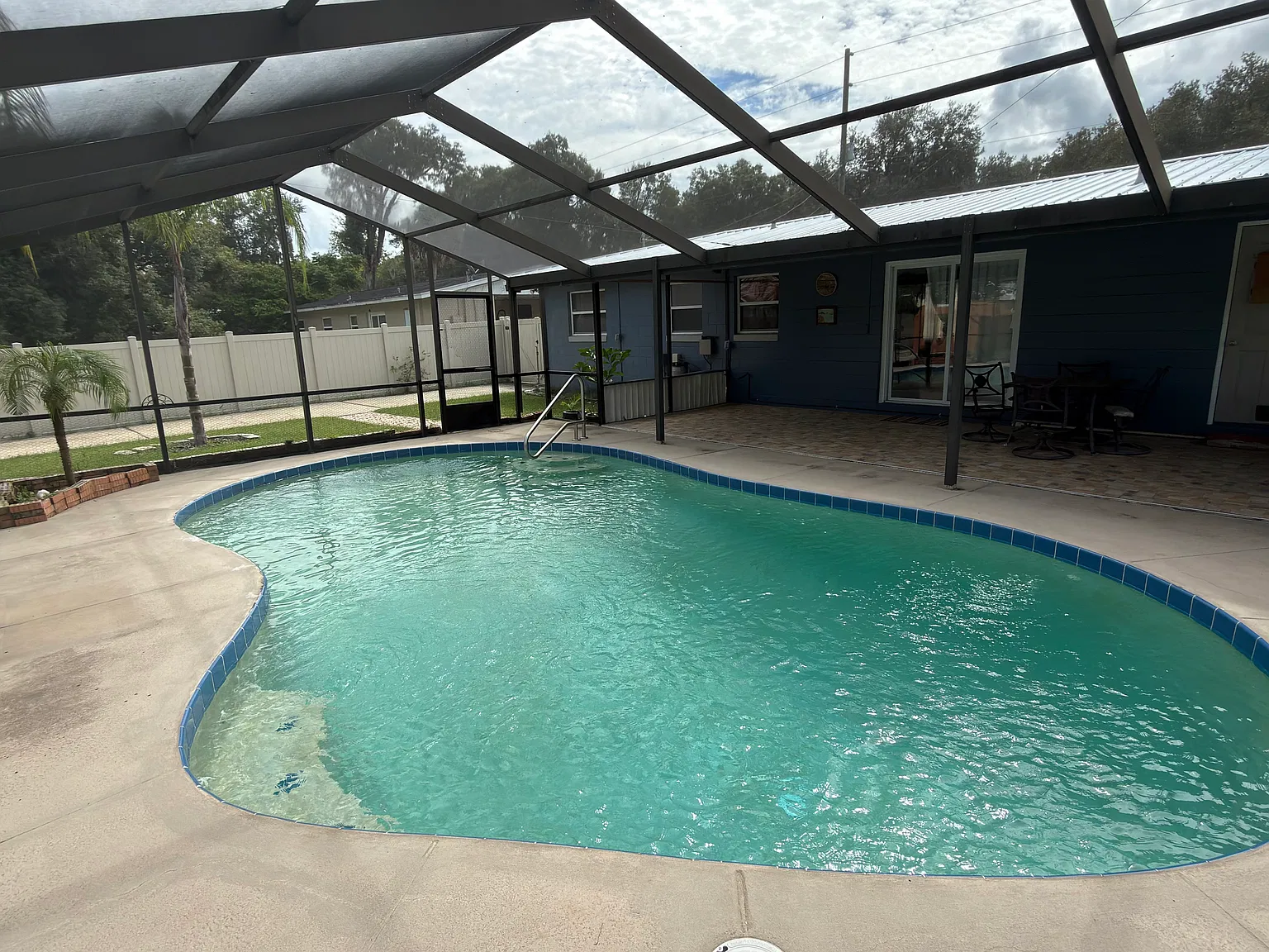 3 bed, 817 sqft, $1,800 — Photo 3