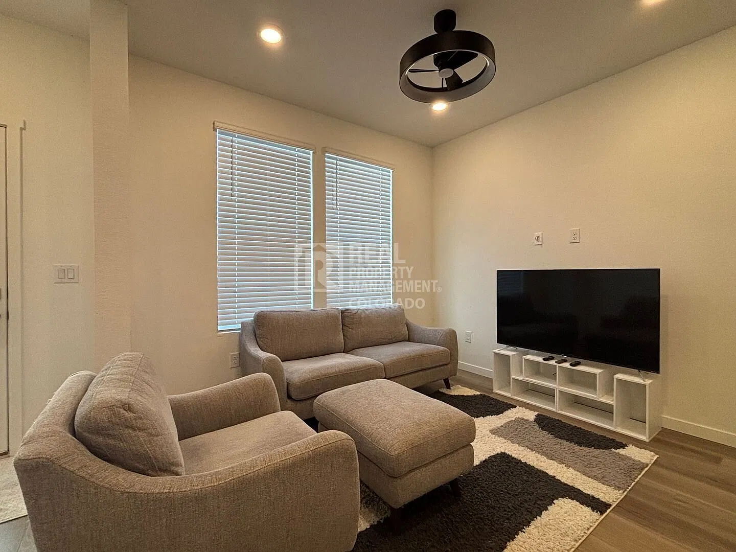 Gorgeous Like-New 2-Bedroom Townhome in Arvada! — Photo 4