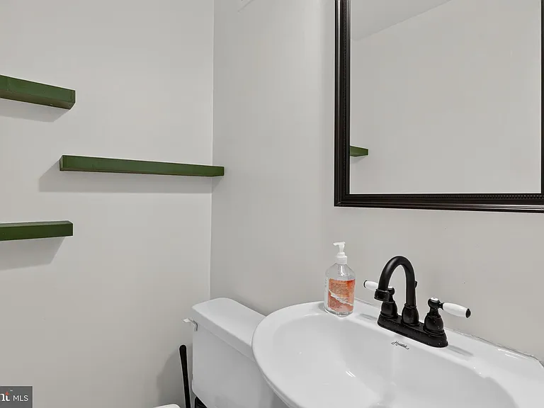 6453 Linleigh Way — Photo 15