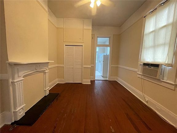 4th image of 816 Joseph St