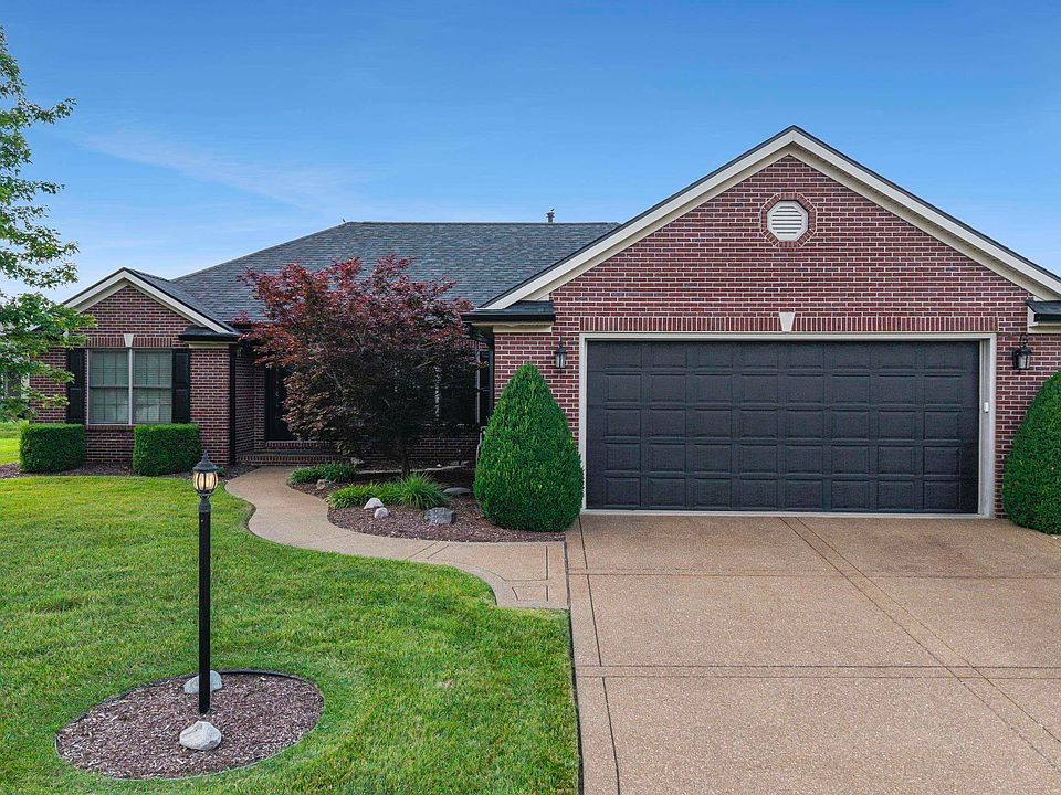 1st image of 834 Saint Giles Ct