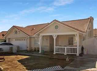 15583 Desert Springs Dr, Victorville, CA 92394