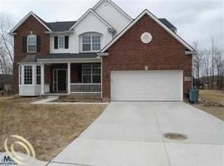 51803 Leshan Dr, Chesterfield, MI 48047