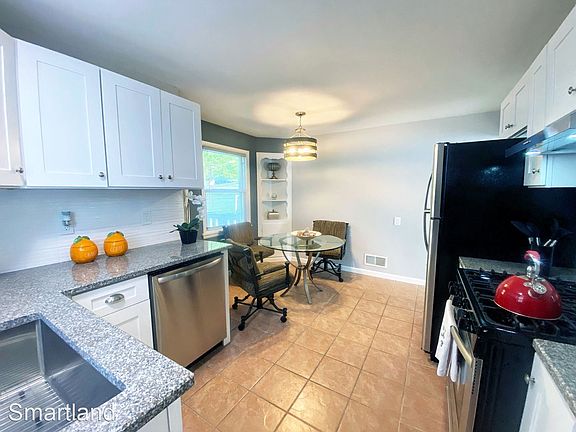 5th image of 5421 Oakwood Ave