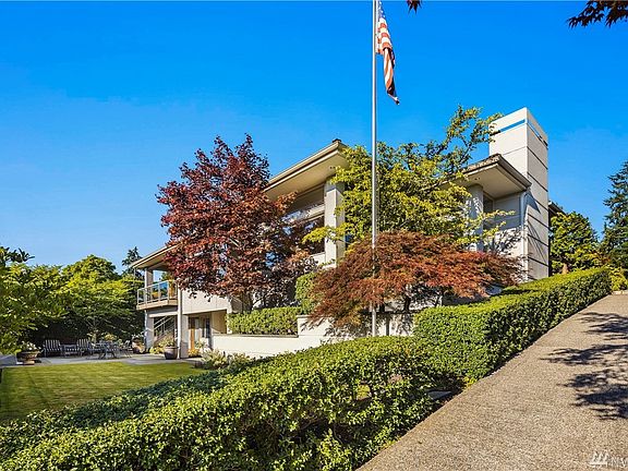 5th image of 2060 89th Ave NE