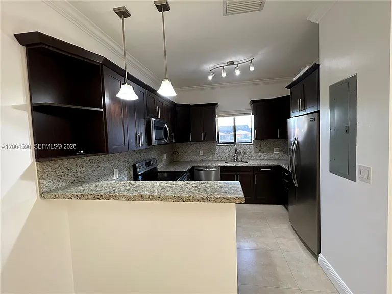 2268 SW 8th St #5 — Photo 6