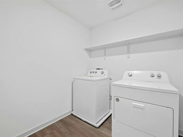432 Wilshire Rd — Photo 29