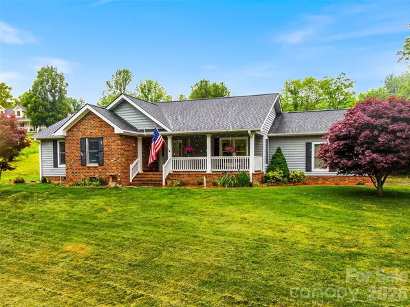 530 Windom Cv, Burnsville, NC 28714