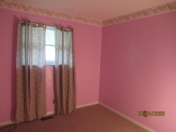 5th image of 2610 Willow Dr