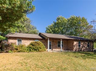 2 Dottie Dr, Belleville, IL 62223